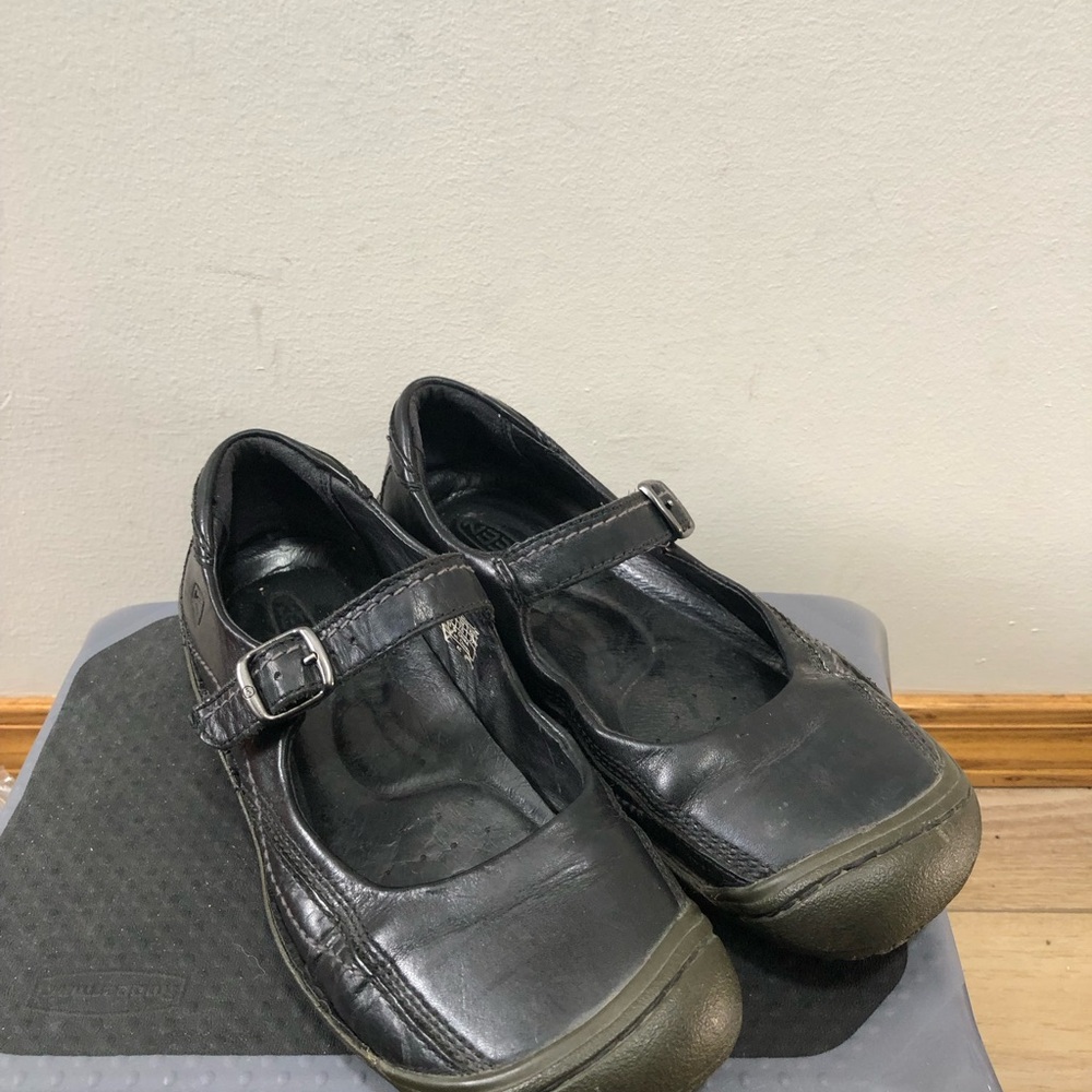 Keen Women’s Black Leather Mary Jane Ballet Style Shoes Sz 10 - Picture 14 of 16
